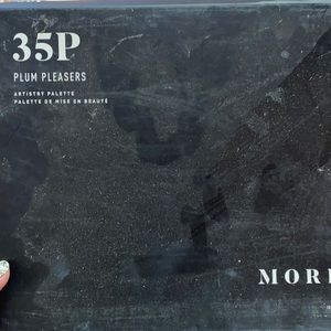 Purple Morphe eyeshadow palette